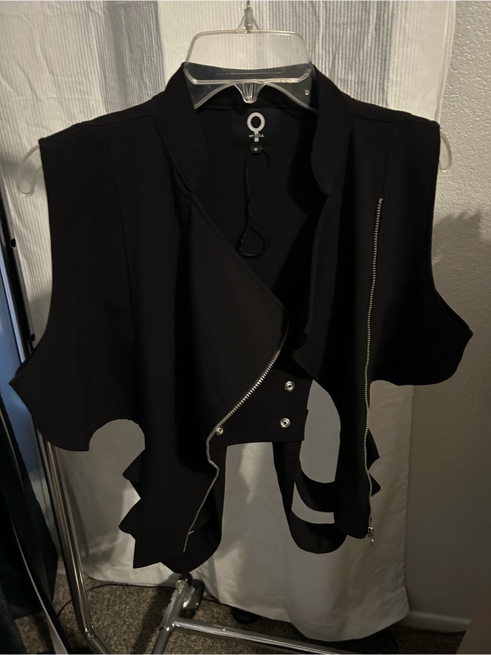 Black Asymmetrical Zip-Front Crop Vest - Unknown Brand
